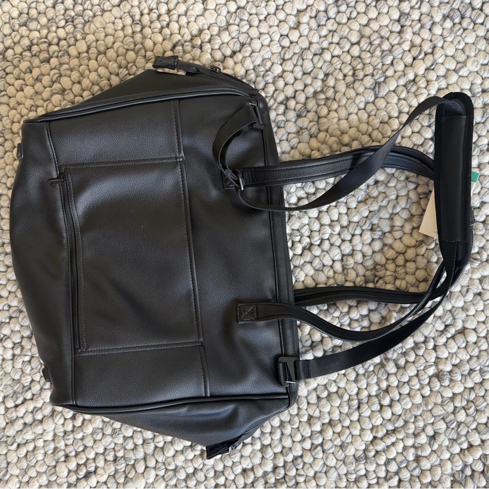 Portland Gear Black “Leatherlite”Travel Tote - Picture 4 of 5